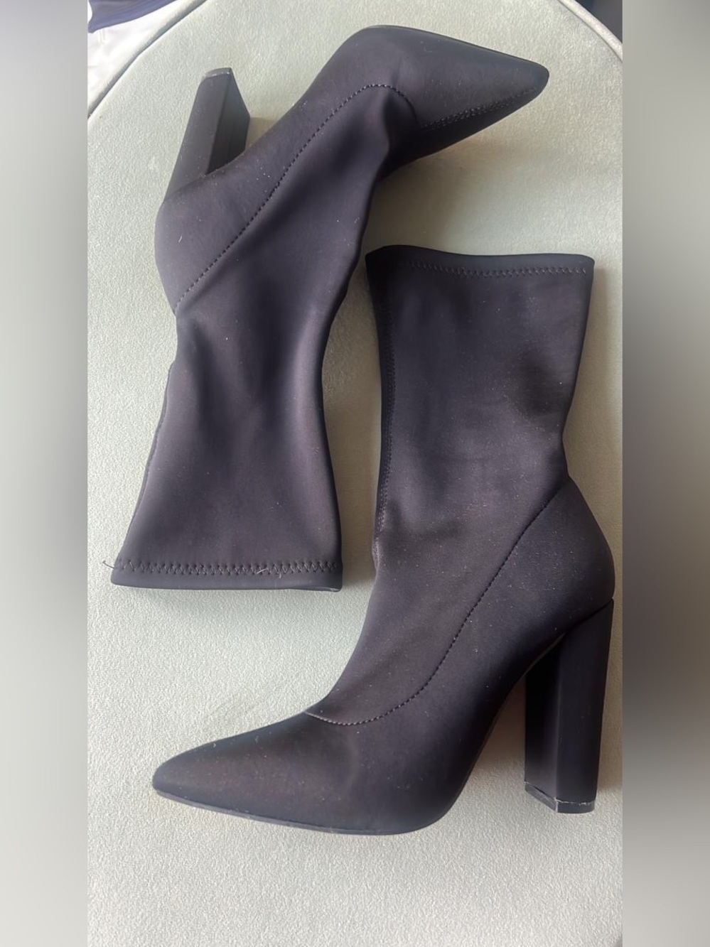 Source Unknown Black Pointed Sock Boot with Block Heel